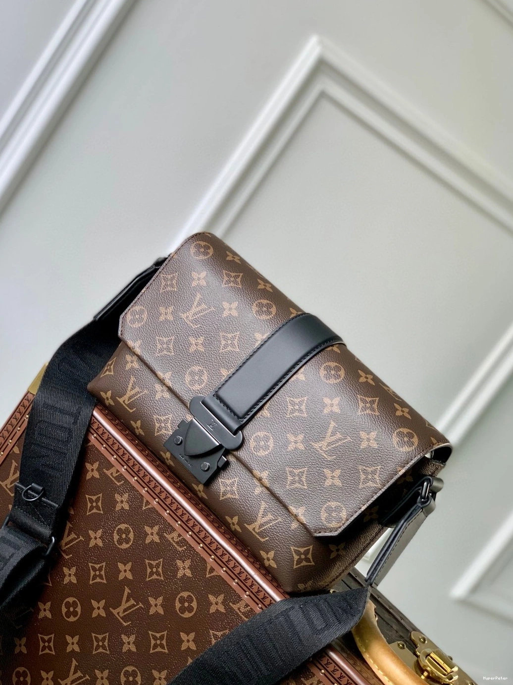 Messenger VUITTON S-Cape LOUIS 0824
